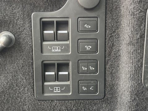 Land Rover Discovery SDV6 HSE LUXURY 15