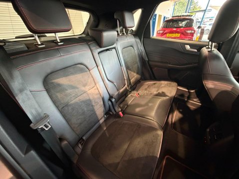 Ford Kuga 2.5h Duratec ST-Line Edition CVT Euro 6 (s/s) 5dr 37