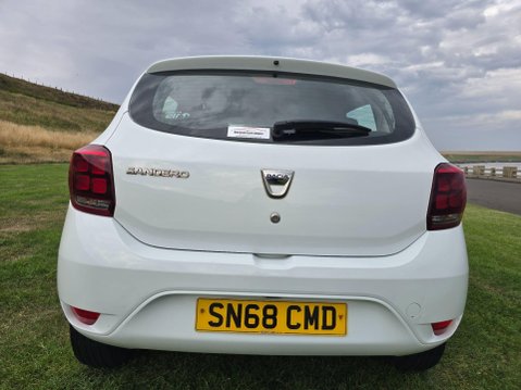 Dacia Sandero 1.0 SCe Essential Euro 6 5dr 10
