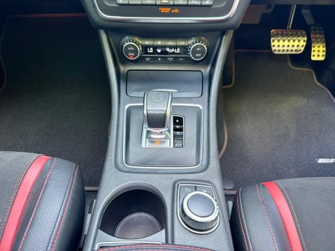 Mercedes-Benz CLA Class 2.0 CLA45 AMG Coupe SpdS DCT 4MATIC Euro 6 (s/s) 4dr 38