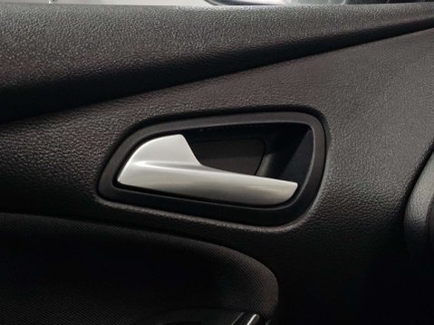 Ford Focus 1.0 Titanium 5dr 66