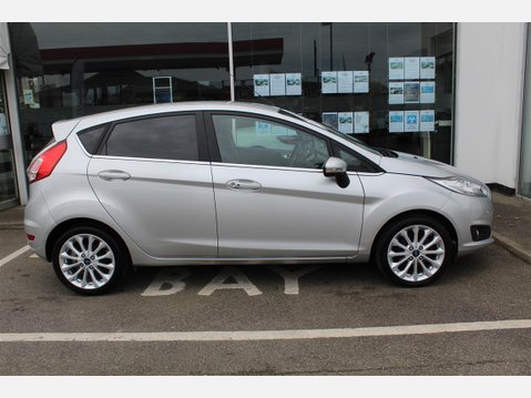 Ford Fiesta TITANIUM X 5