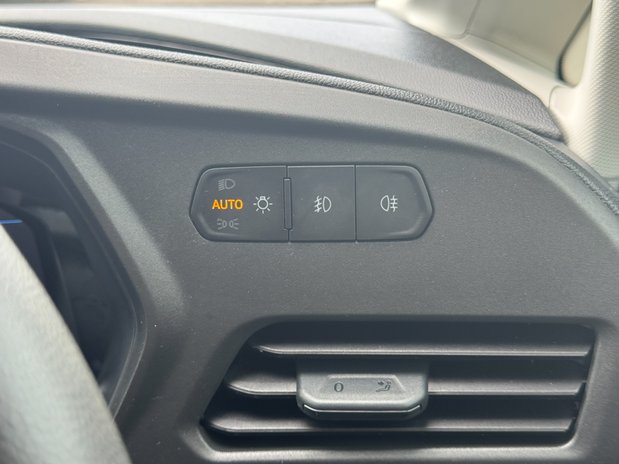 Ford Transit Connect SWB L1H1 [SOLD CR] Low Roof Trend 220 Air Con Nav Sensors EURO 6 22