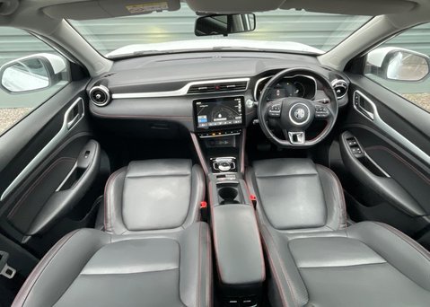 MG ZS EV 72kWh TROPHY 12