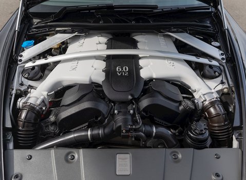 Aston Martin V12 Vantage S Roadster 33