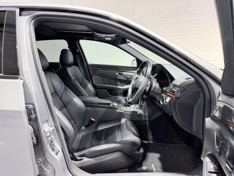 Mercedes-Benz E Class 6.2 E63 V8 AMG G-Tronic Euro 5 4dr 7