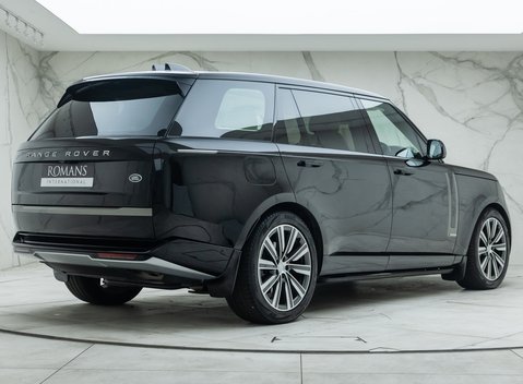 Land Rover Range Rover P400 AUTOBIOGRAPHY LWB 7 Seater 6