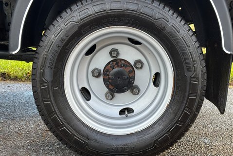 Isuzu Grafter N35.125T Dropside Truck 25