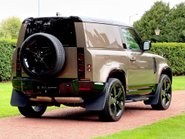 Land Rover Defender HARD TOP X-DYNAMIC HSE 4