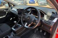 Renault Captur ICONIC TCE.. 3 MAIN DEALER SERVICES.. 1 PREVIOUS KEEPER.. STUNNING EXAMPLE 5