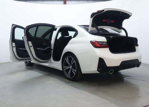 BMW 3 Series 2.0 320i M Sport Saloon 4dr Petrol Auto Euro 6 (s/s) (184 ps) 56