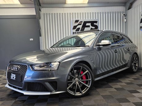 Audi RS4 4.2 FSI V8 Estate 5dr Petrol S Tronic quattro Euro 5 (450 ps) 3