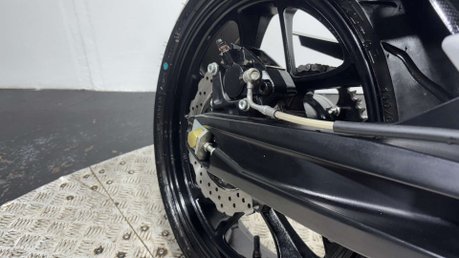 Hyosung GD 2016 ONLY 1K VERY CLEAN LIGHT WEIGHT SPORTS BIKE 250CC NEW MOT 39