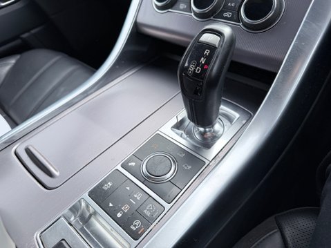 Land Rover Range Rover Sport 3.0 SDV6 HSE 25