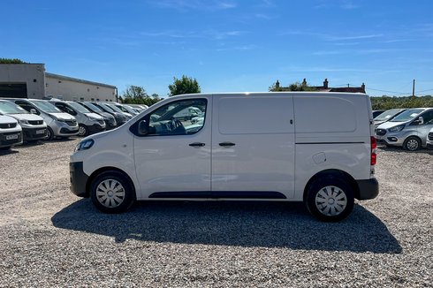 Citroen Dispatch MWB L2H1 Low Roof Enterprise 3100 Air Con Nav Sens