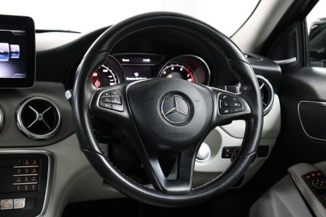 Mercedes-Benz GLA GLA 200 SPORT PREMIUM 45