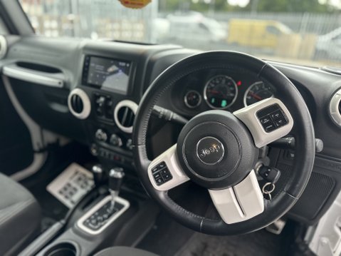 Jeep Wrangler V6 RUBICON UNLIMITED 12