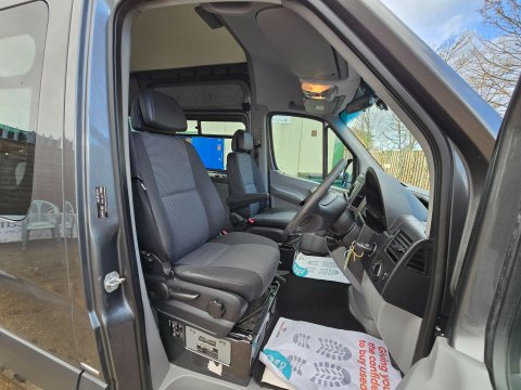 Mercedes-Benz Sprinter 319 CDI MWB 35