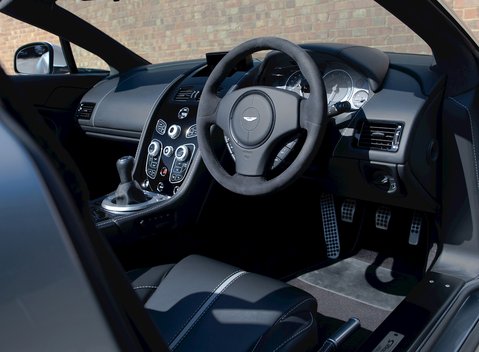 Aston Martin V12 Vantage S Roadster 13