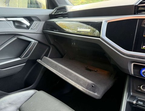 Audi Q3 1.5 TFSI CoD 35 Black Edition Sportback 5dr Petrol Manual Euro 6 (s/s) (150 30