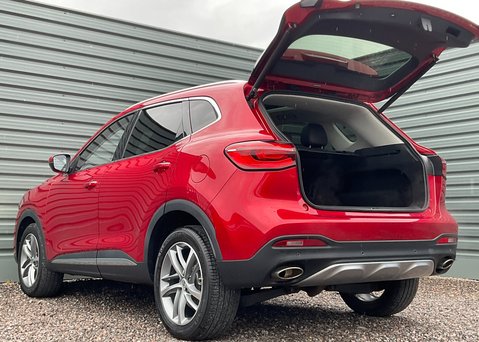 MG HS 1.5 T-GDI EXCLUSIVE DCT 9