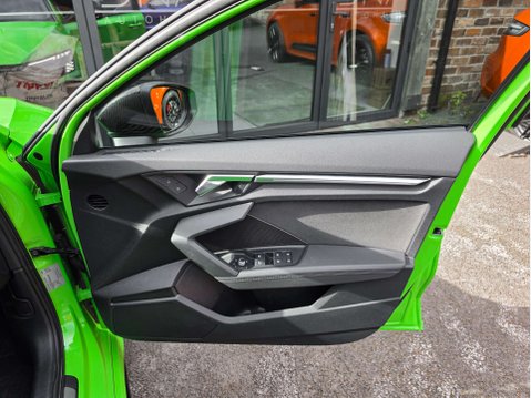Audi RS3 2.5 RS 3 Carbon Black TFSI Quattro Semi-Auto 4WD 4dr 19