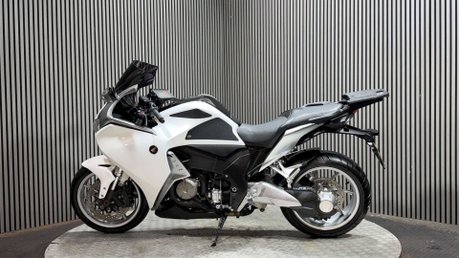 Honda VFR1200F 2010 VFR 1200 ONLY 22K LONG MOT SPORTS TOURER 1200CC 8