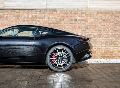 Aston Martin DB11 Launch Edition 21