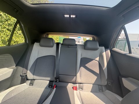 Volkswagen ID.3 Pro 58kWh Family Hatchback 5dr Electric Auto (145 ps) 9