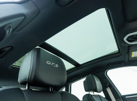 Porsche Macan GTS 14