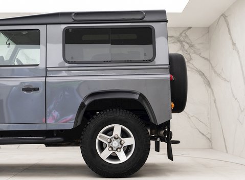 Land Rover Defender 90 Landmark 22
