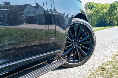 Land Rover Range Rover P530 First Edition 6