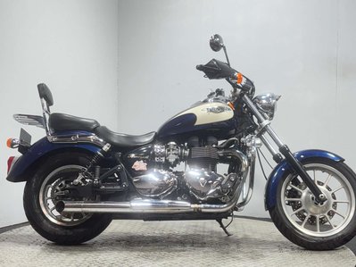 Triumph Bonneville 2008 ONLY 17K GOOD RUNNING PROJECT CRUISER BIKE