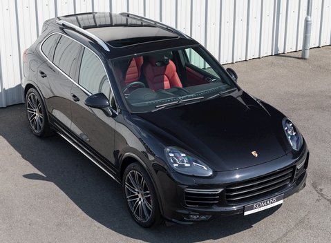 Porsche Cayenne Turbo 8