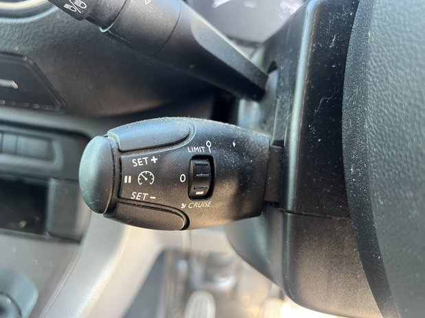 Peugeot Expert MWB L2H1 Bluehdi Professional 120 ps Twin Side Door EURO 6 37