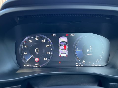 Volvo XC40 RECHARGE T5 R-DESIGN 11