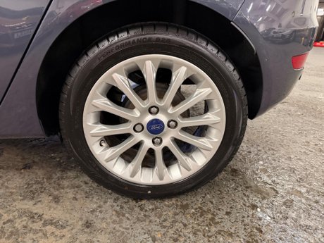 Ford Fiesta 1.0T EcoBoost Titanium X Euro 5 (s/s) 5dr 23
