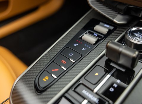 Aston Martin Vanquish Volante 26