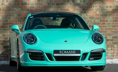 Porsche 911 (991) Carrera GTS 1