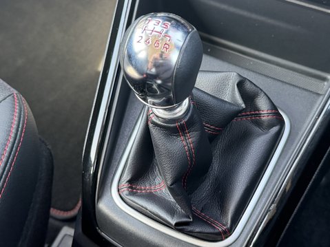 Ford Ecosport 1.0 EcoBoost 125 ST-Line 5dr 31