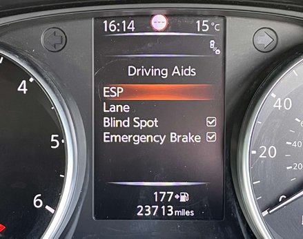 Nissan Qashqai 1.6 Qashqai Tekna dCi 5dr 27