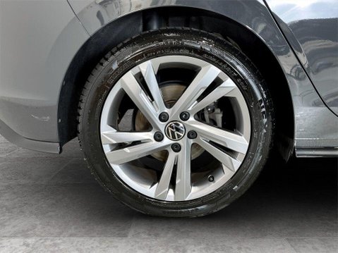 Volkswagen Golf 1.5 TSI R-Line Hatchback 5dr Petrol Manual Euro 6 (s/s) (150 ps) 10