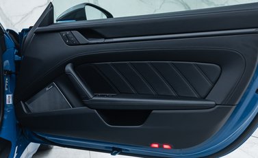 Porsche 911 Carrera 4 GTS (992.2) 30
