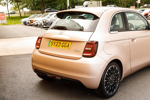 Fiat 500e LA PRIMA 9