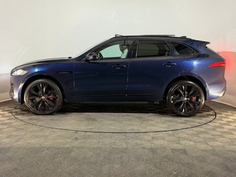 Jaguar F-Pace S AWD 5