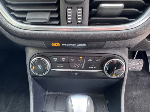 Ford Fiesta TITANIUM X 21