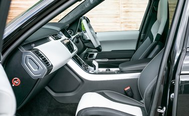 Land Rover Range Rover Sport 5.0 SVR 15