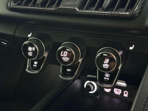 Audi R8 5.2 FSI V10 Performance Coupe 2dr Petrol S Tronic quattro Euro 6 (s/s) (620 62
