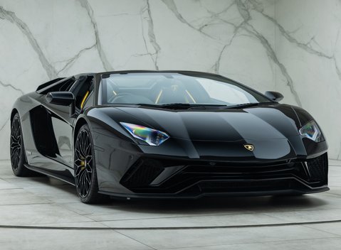 Lamborghini Aventador S LP 740-4 ROADSTER 13