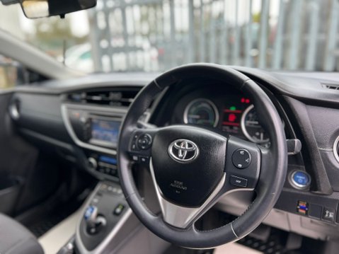Toyota Auris ICON VVT-I 35